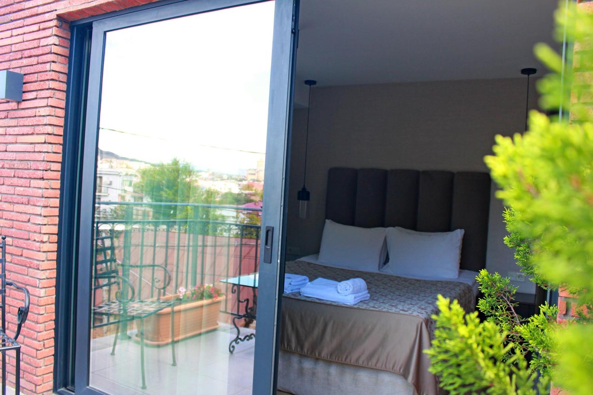 Hotel Winoterra Tbilisi Ngoại thất bức ảnh