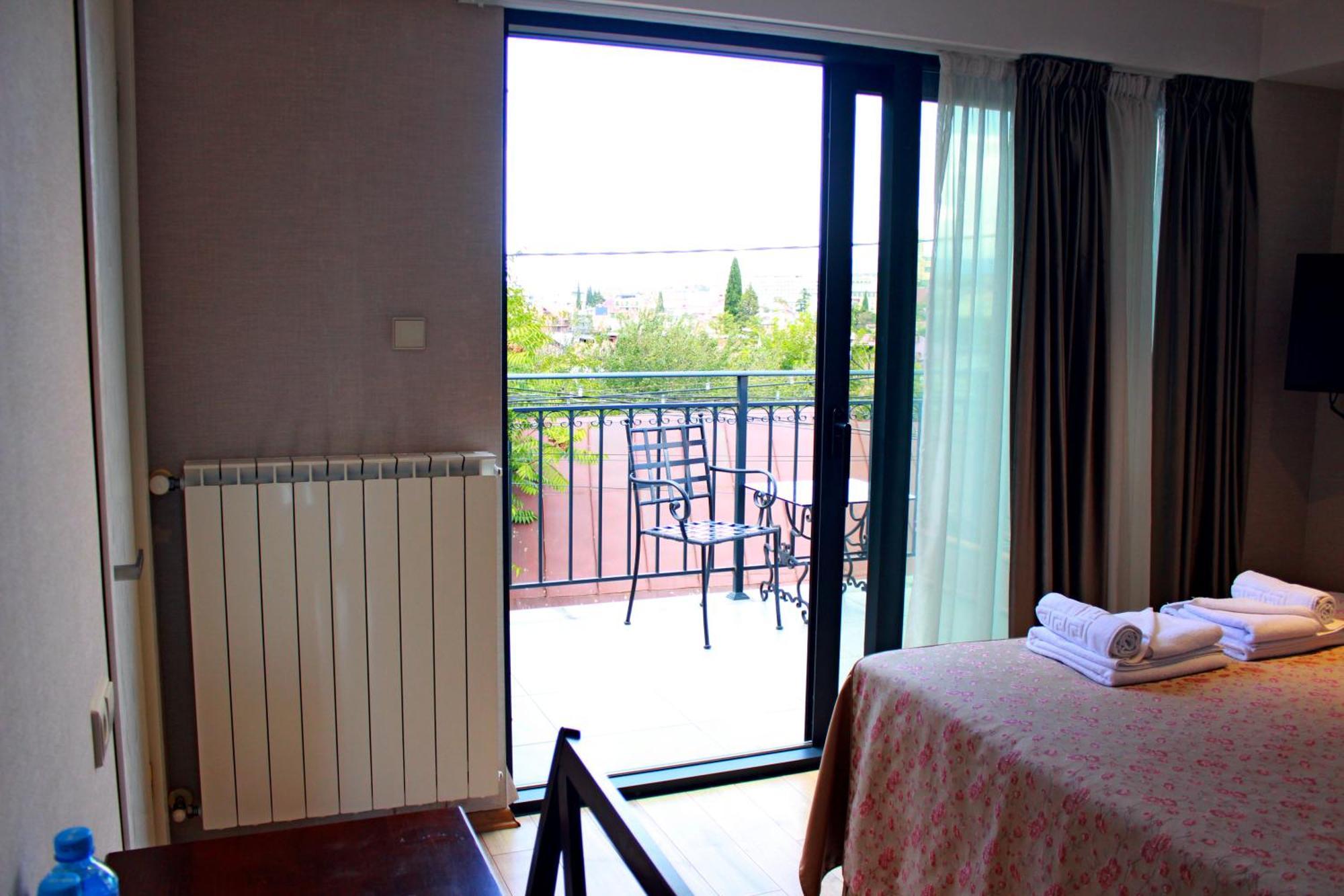 Hotel Winoterra Tbilisi Ngoại thất bức ảnh